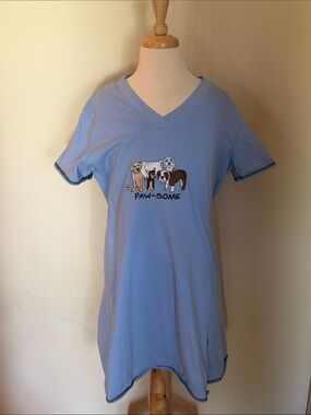 EUC~Woman’s Medium Rene Rofe Light Blue Dog Paw Graphic V~Neck Tee Sleep~Shirt
